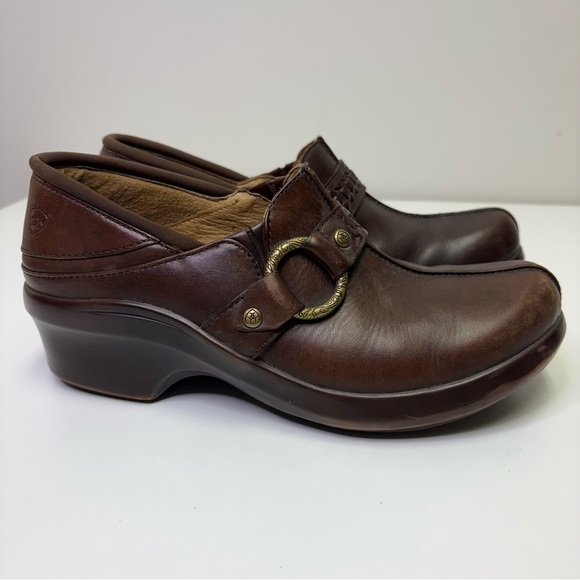 Ariat Women’s 9 Shasta Brown Leather Harness Slip On Comfort Closed Clog Shoe - Picture 1 of 7